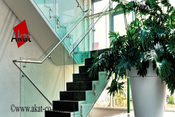 نرده شیشه ای فیکس پوینت